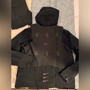 Nike windbreaker jacket